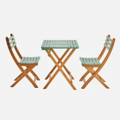 Acacia wood garden table, 2 folding chairs