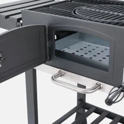 Charcoal smoker barbecue with ash collector