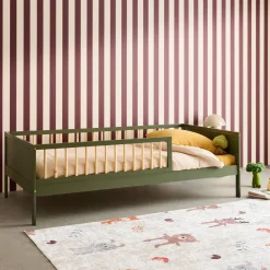 Child bed 90 x 190 cm natural pine slatted base included