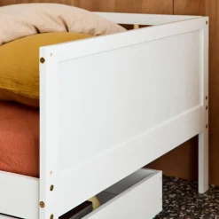 Child bed 90 x 190 cm natural pine slatted base included