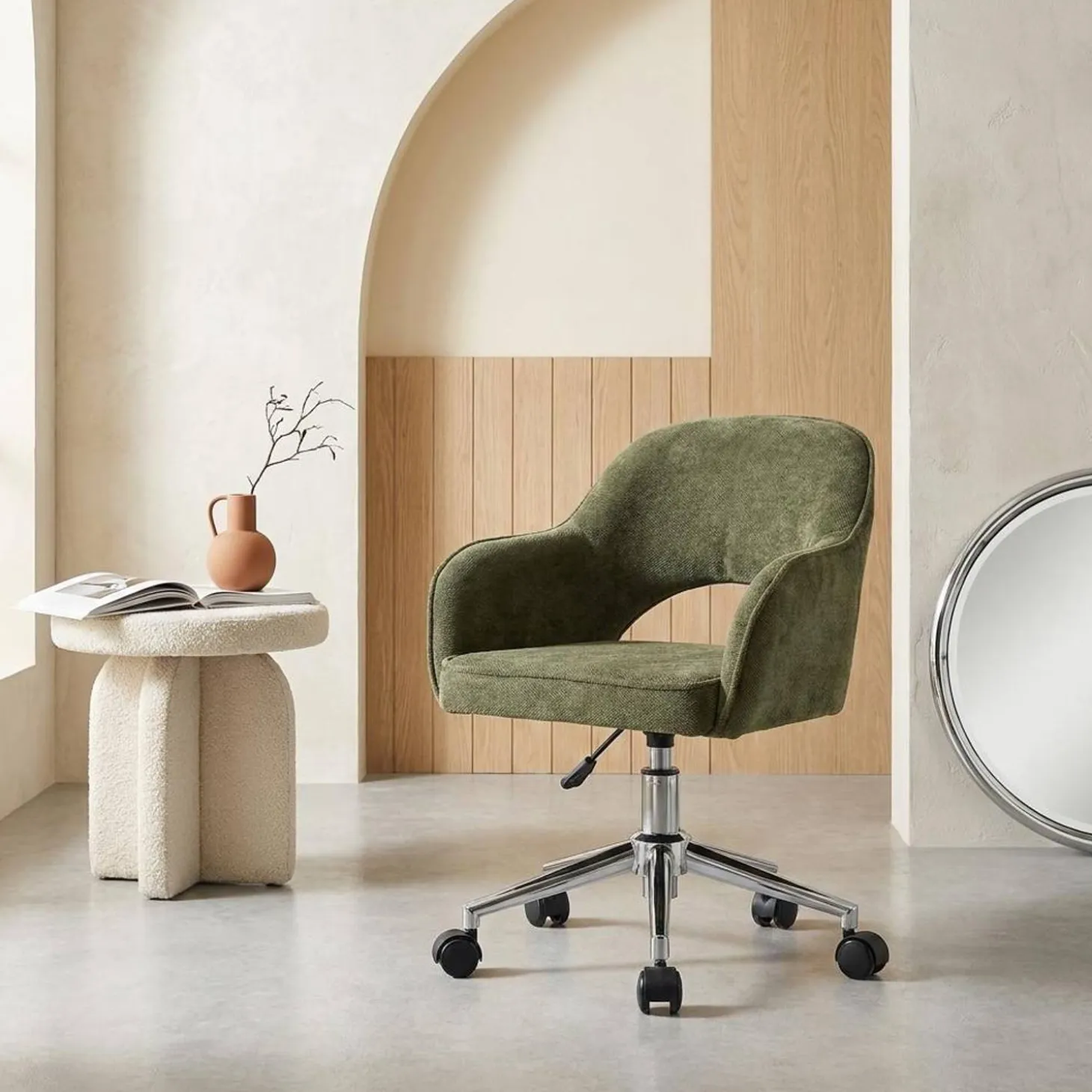 Children's office chair height-adjustable with casters and chenille fabric