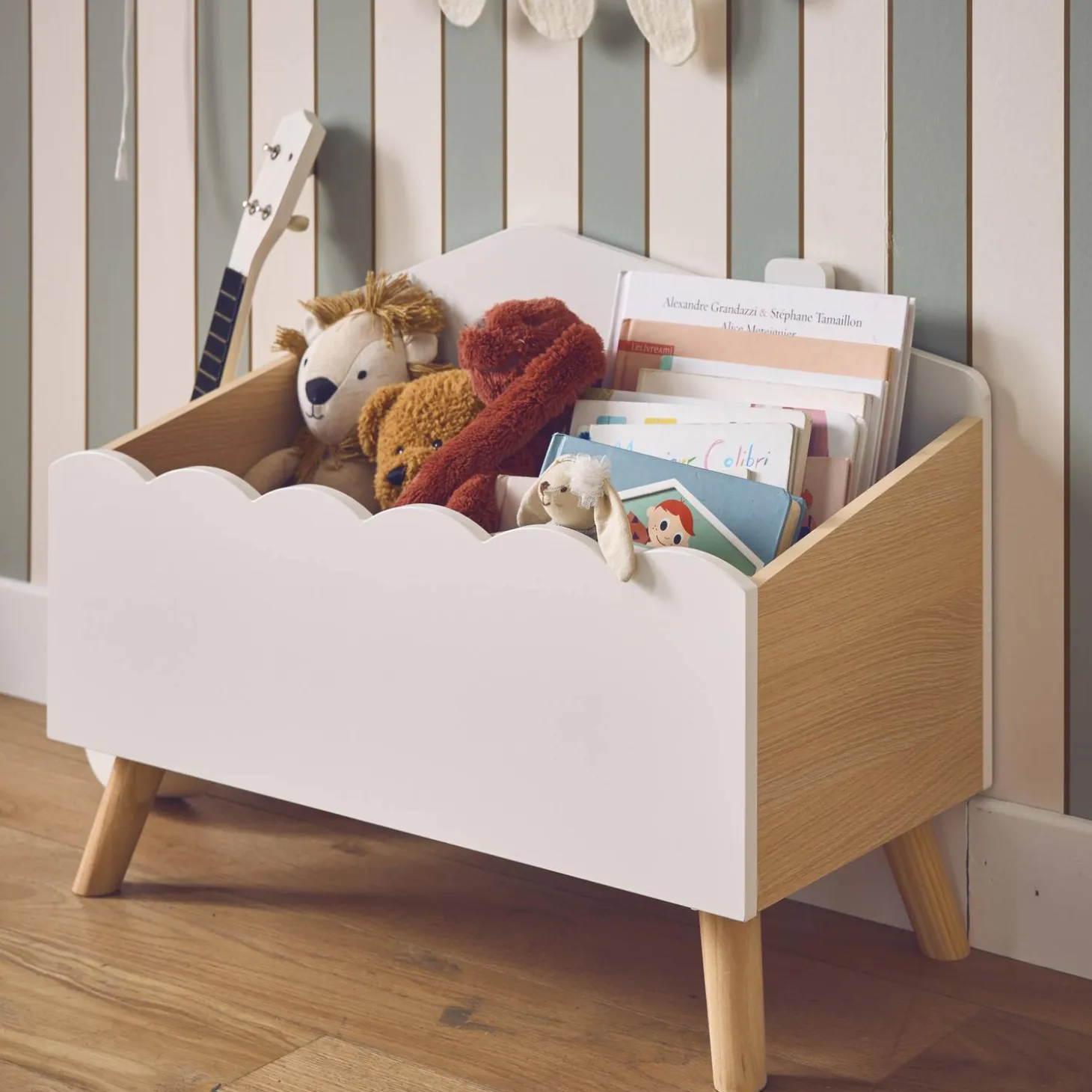 Children's storage box