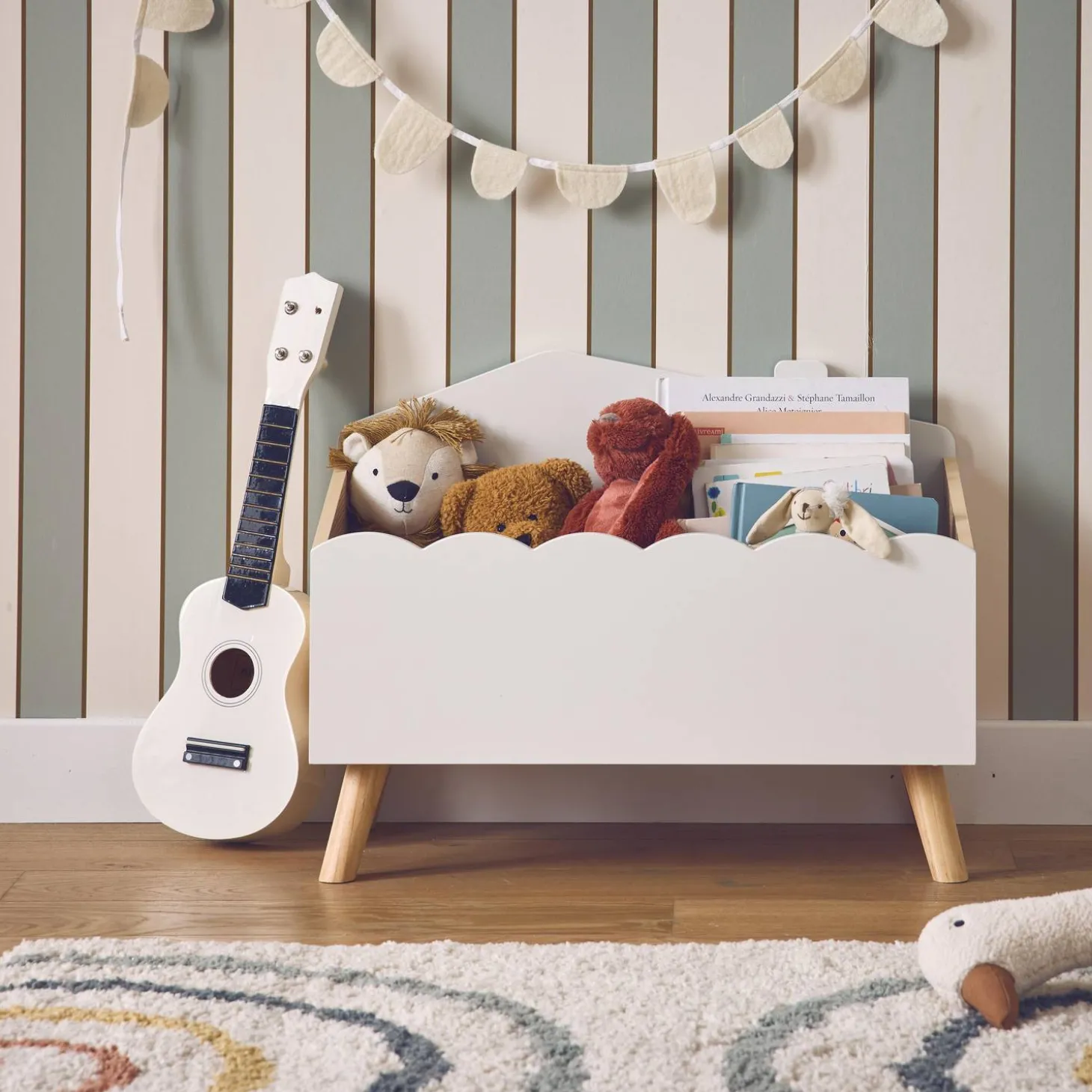 Children's storage box