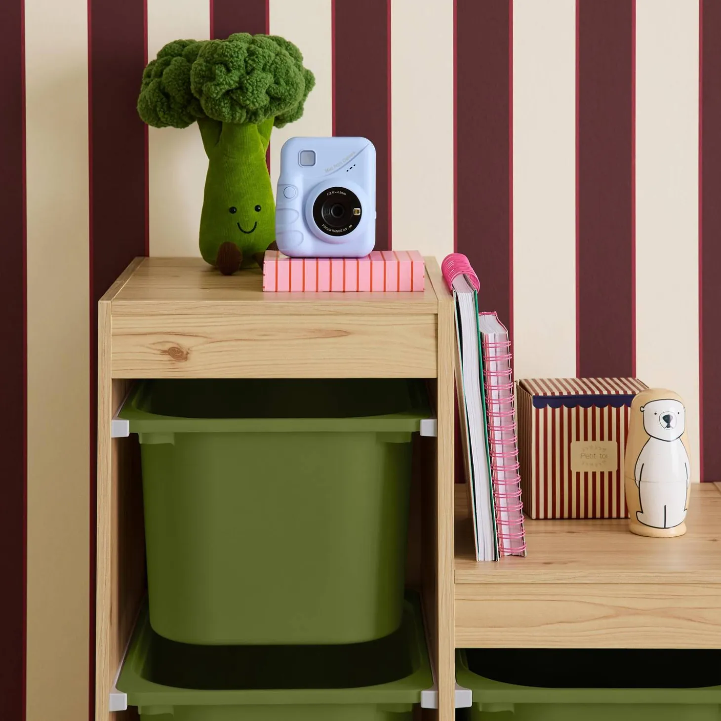 Children's storage unit staircase 6 storage bins