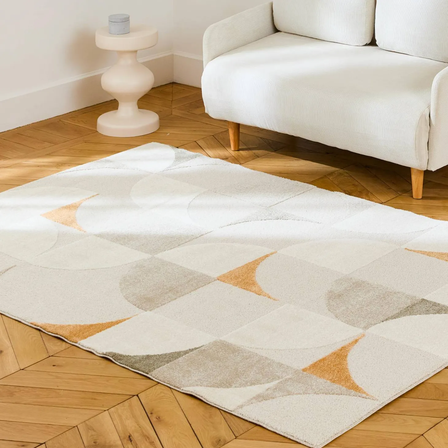 Cream retro rug