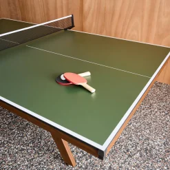 Deluxe indoor table tennis table with 2 bats and 3 balls