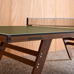 Deluxe indoor table tennis table with 2 bats and 3 balls