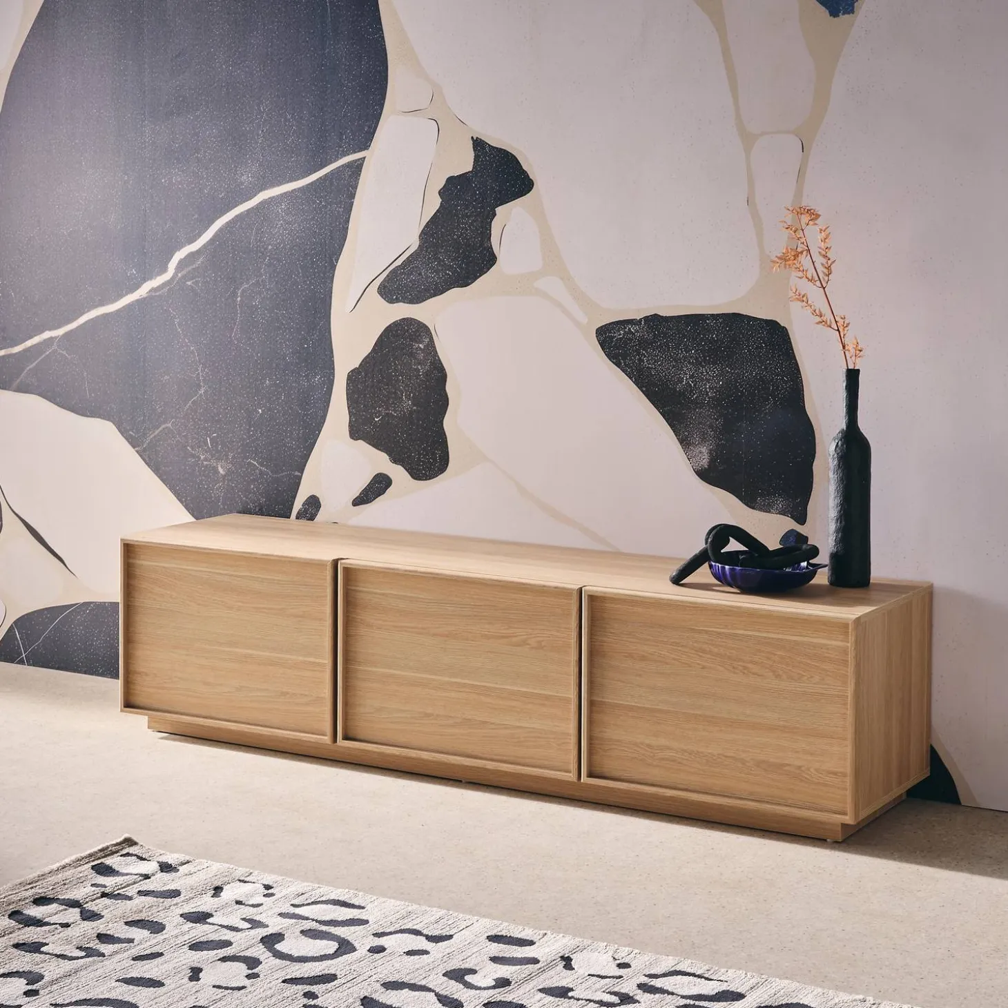 3-door natural wood-effect TV unit 140cm