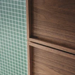 4-drawer wood effect dresser