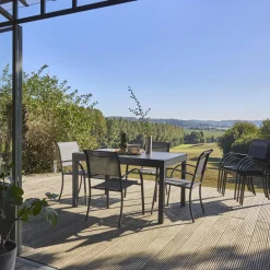 Extendable aluminium garden table, seats 8