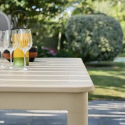 Extendable aluminum garden table 199/258,5 cm seats 12