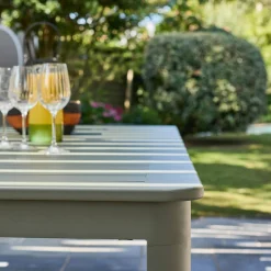 Extendable aluminum garden table 199/258,5 cm seats 12