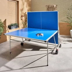 Folding outdoor table tennis table with 4 bats and 6 balls