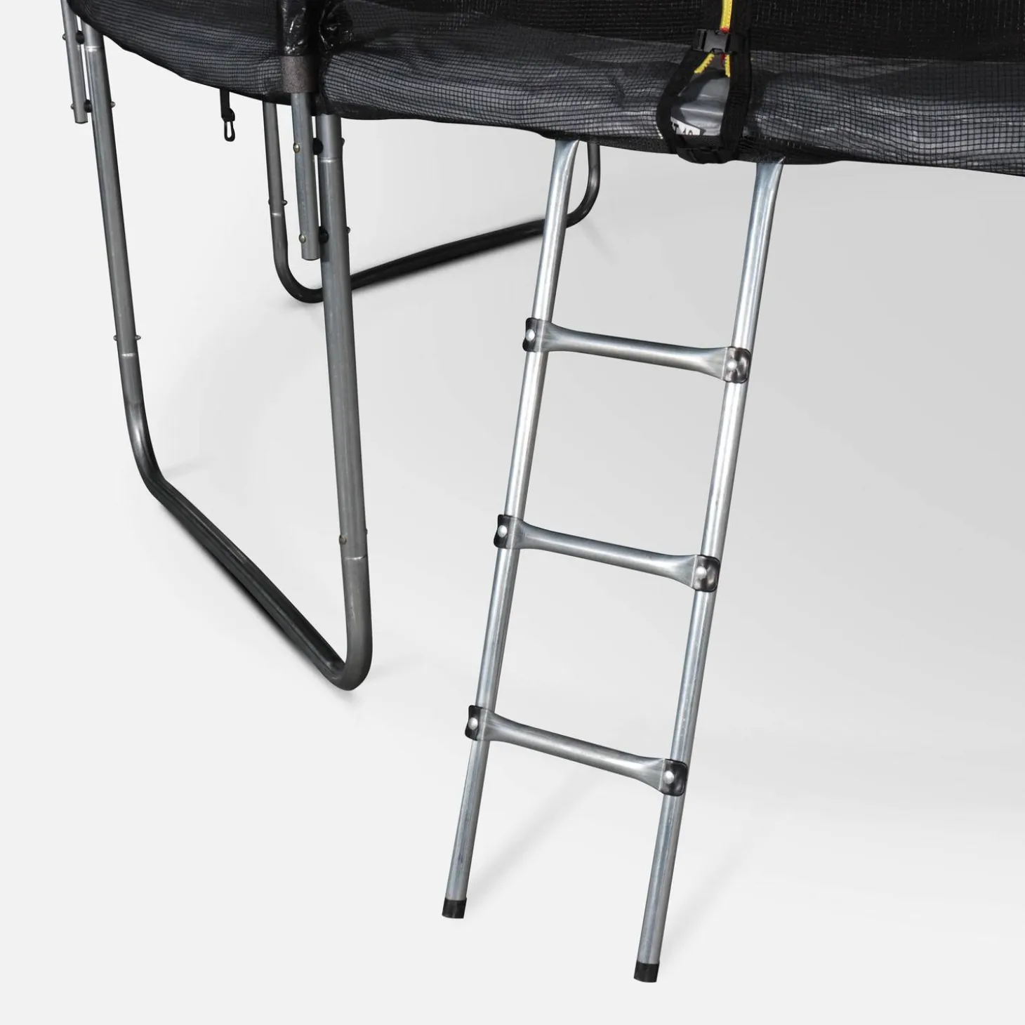 16ft trampoline with accessory kit
