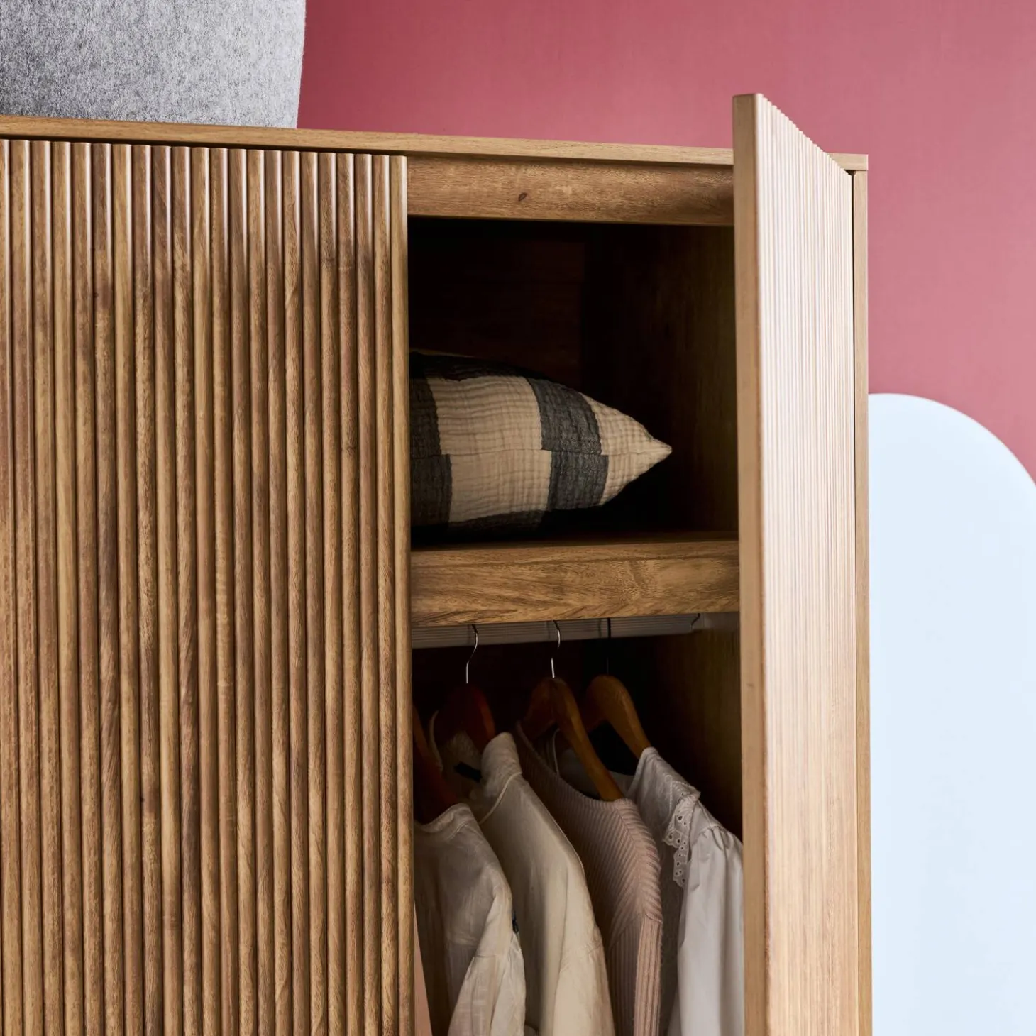 Grooved mango wood effect wardrobe closet with 2 doors