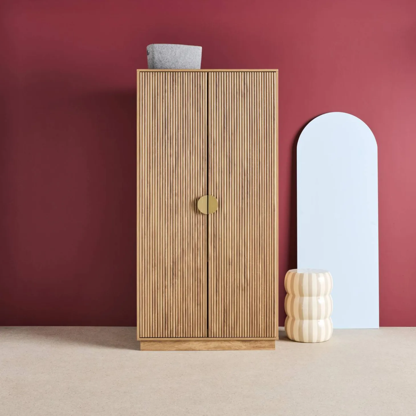 Grooved mango wood effect wardrobe closet with 2 doors