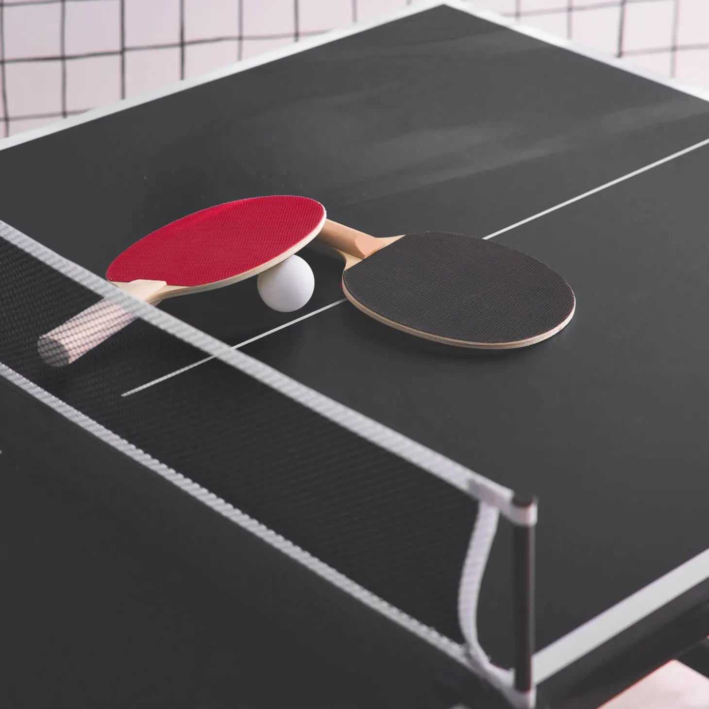 Indoor mini table tennis table with 2 bats and 3 balls
