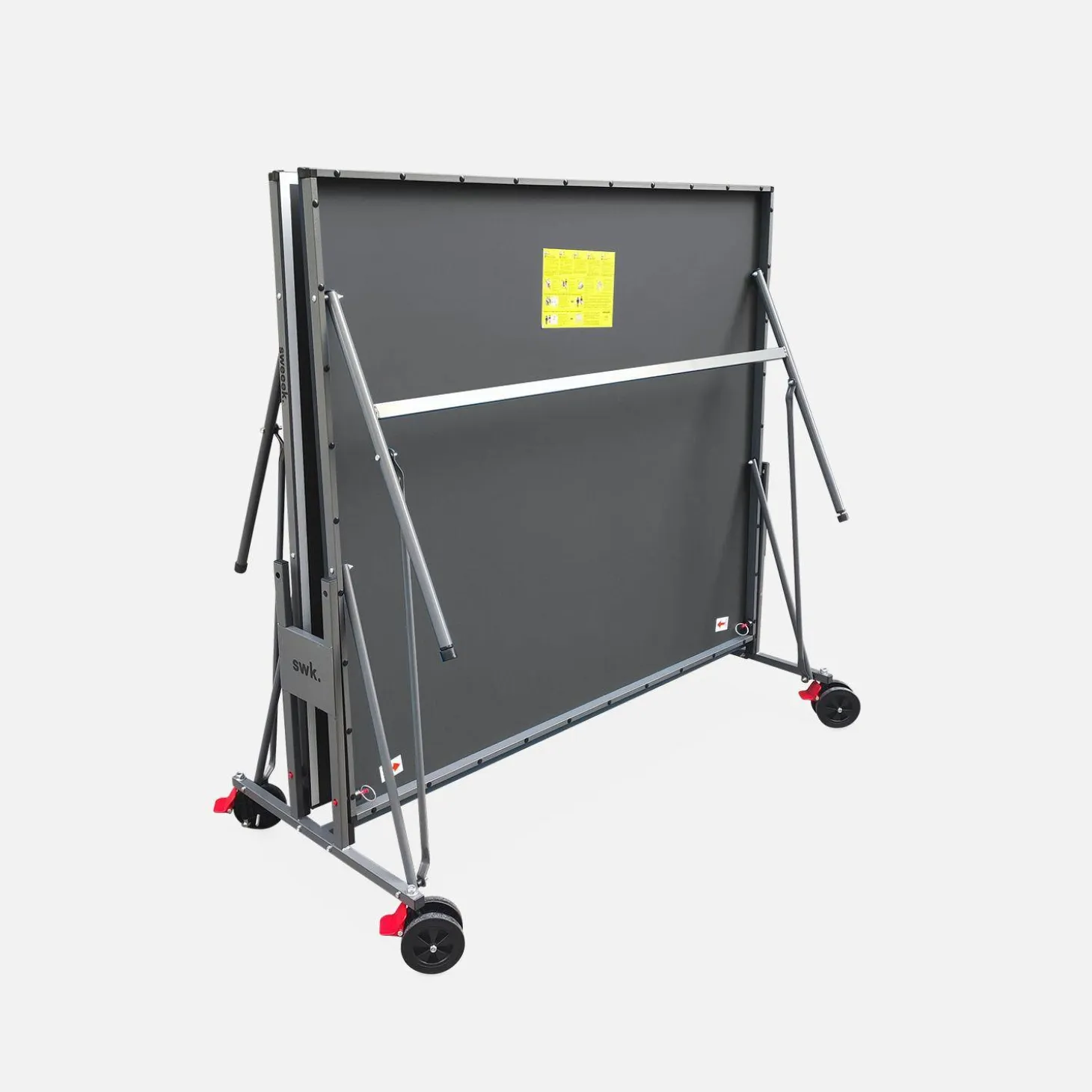 Indoor ping pong table with 2 rackets and 3 balls
