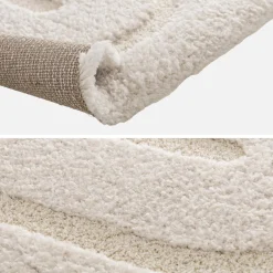 Indoor rug with geometric patterns cream