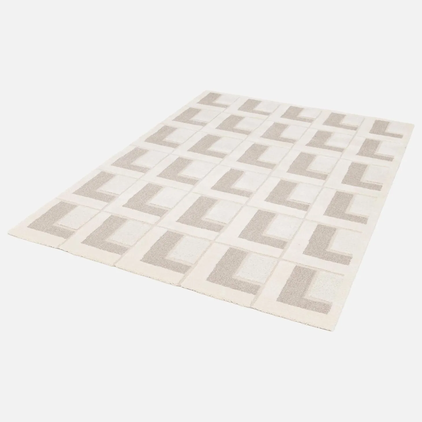 Indoor rug with geometric patterns in cream