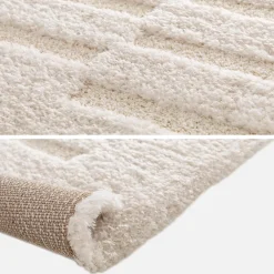 Indoor rug with raised pattern cream