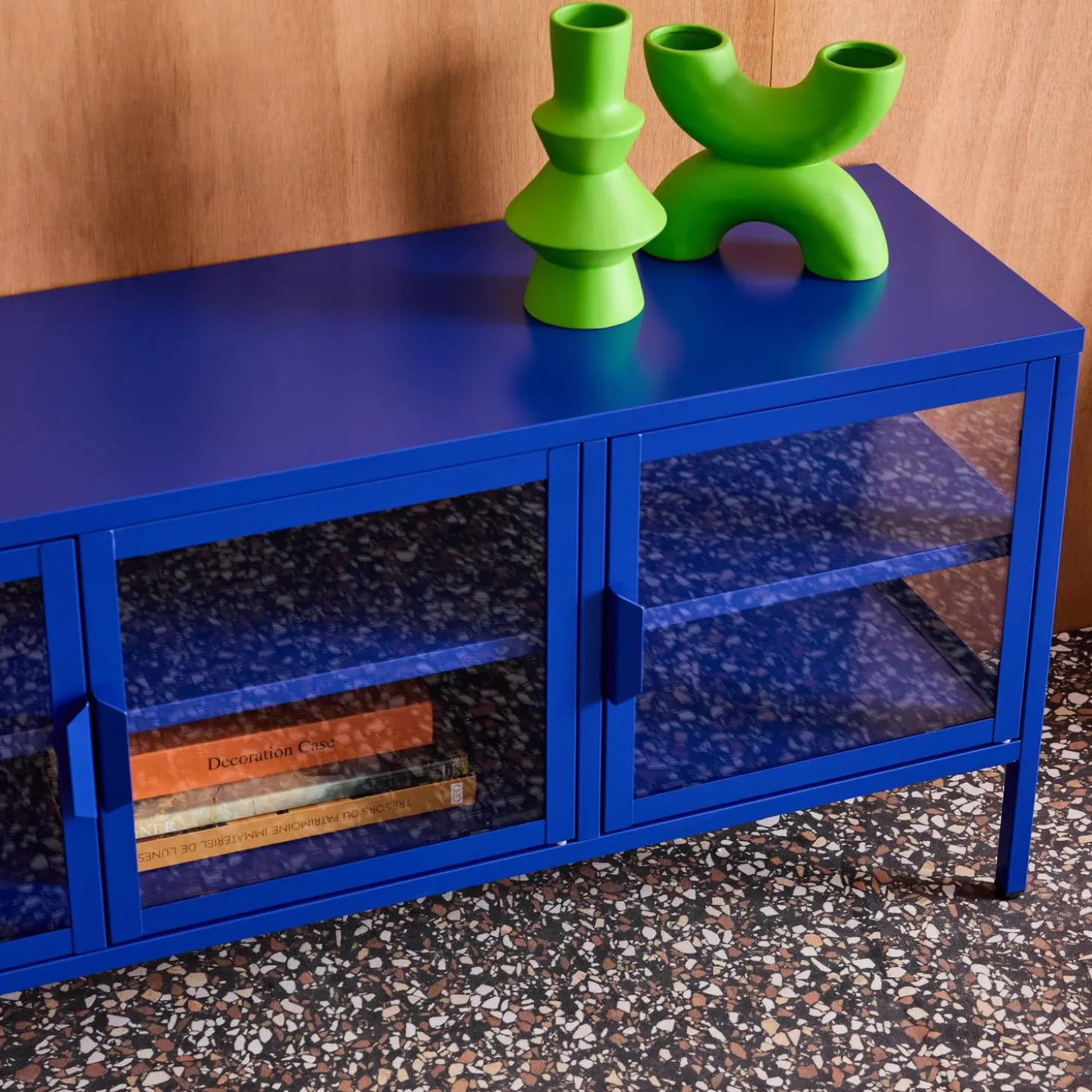 Industrial metal and tempered glass TV stand with 3 doors 120cm