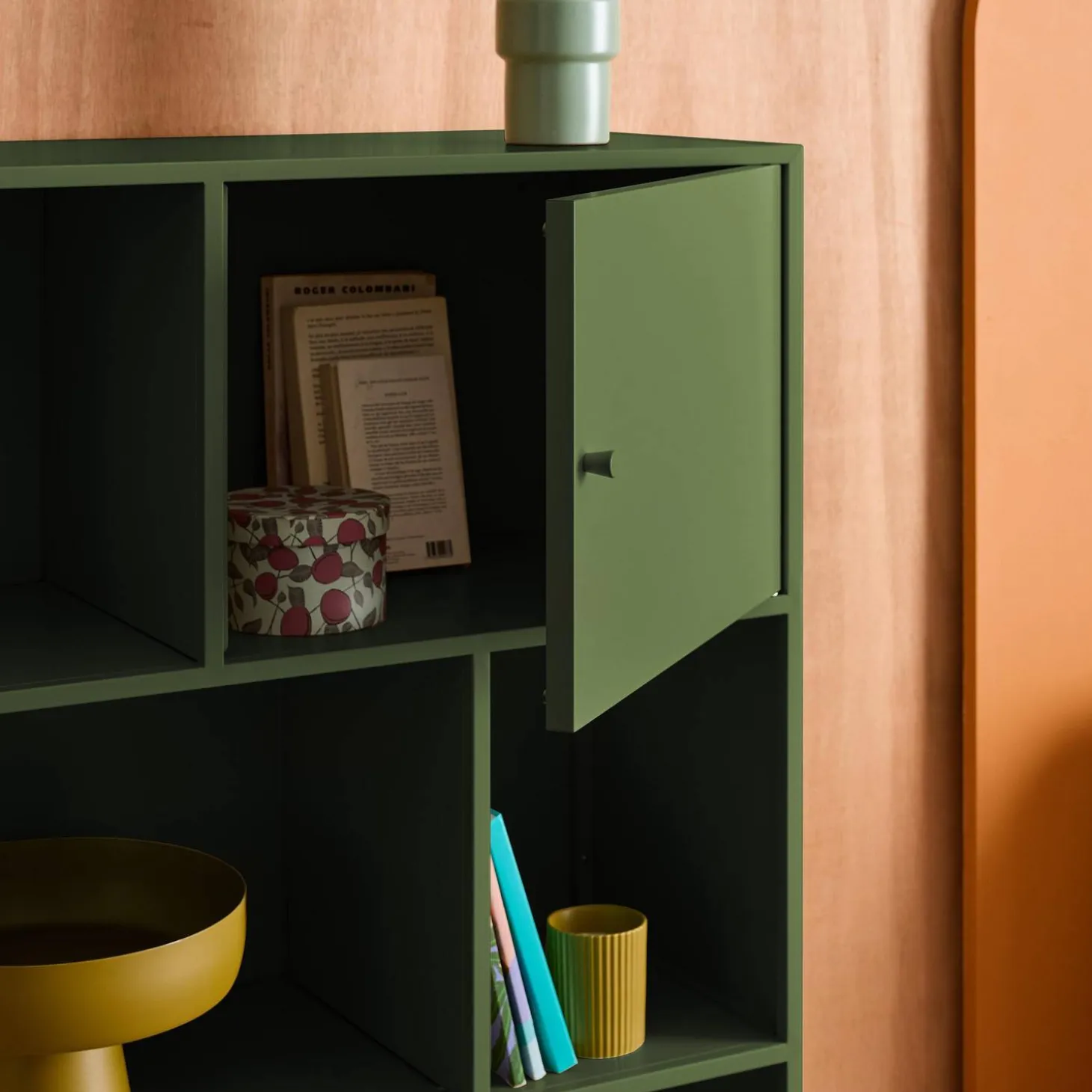 Industrial metal storage cabinet with 6 compartments
