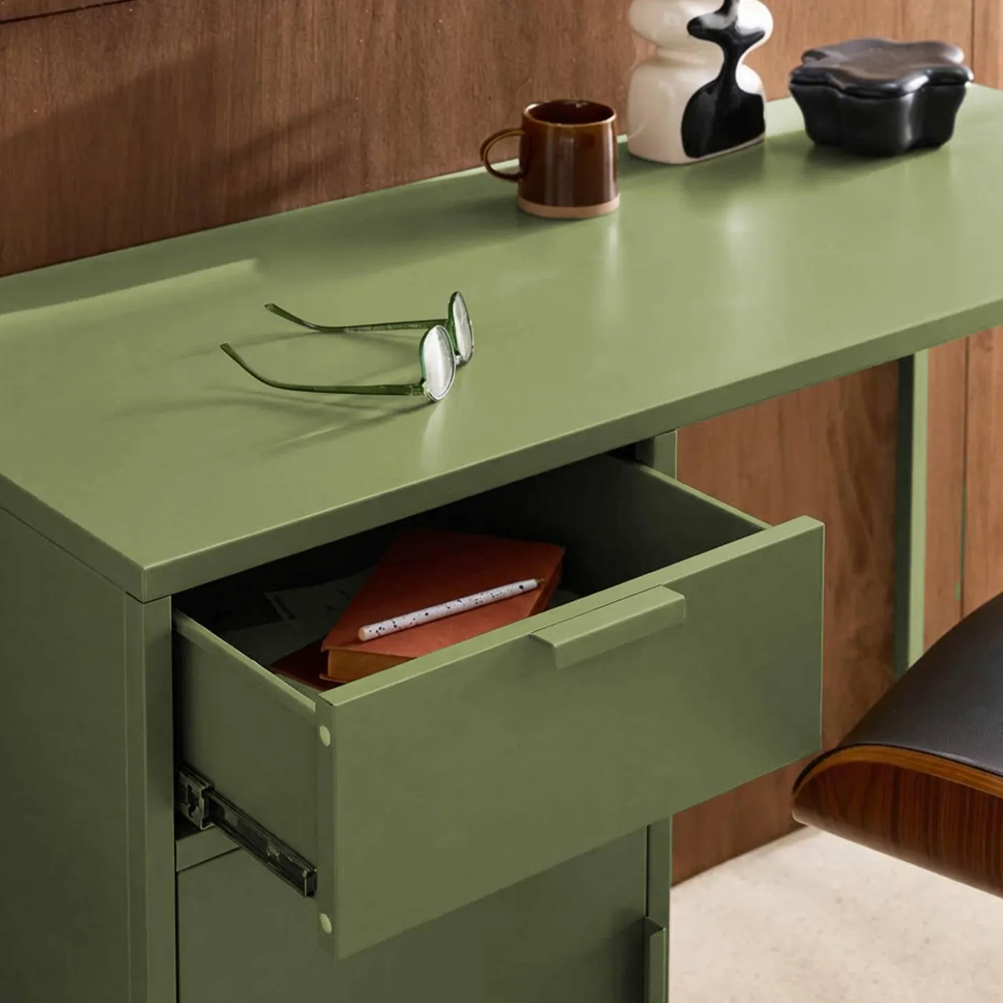 Laminated steel children's desk 1 drawer