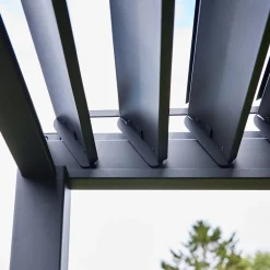 Louvered pergola aluminium 4 x 3m and 3 100cm louver panels