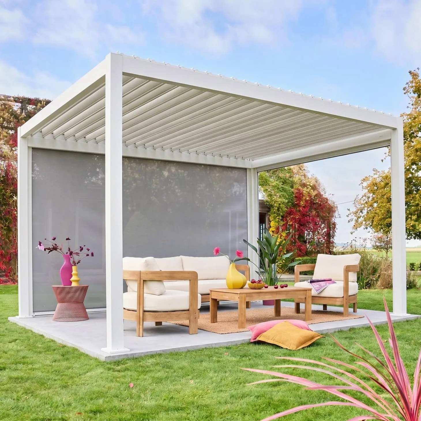 Louvered pergola aluminium 4 x 3m and a 4m blind