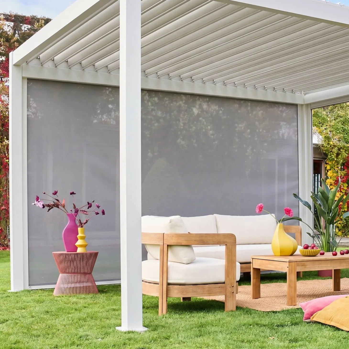 Louvered pergola aluminium 4 x 3m and a 4m blind