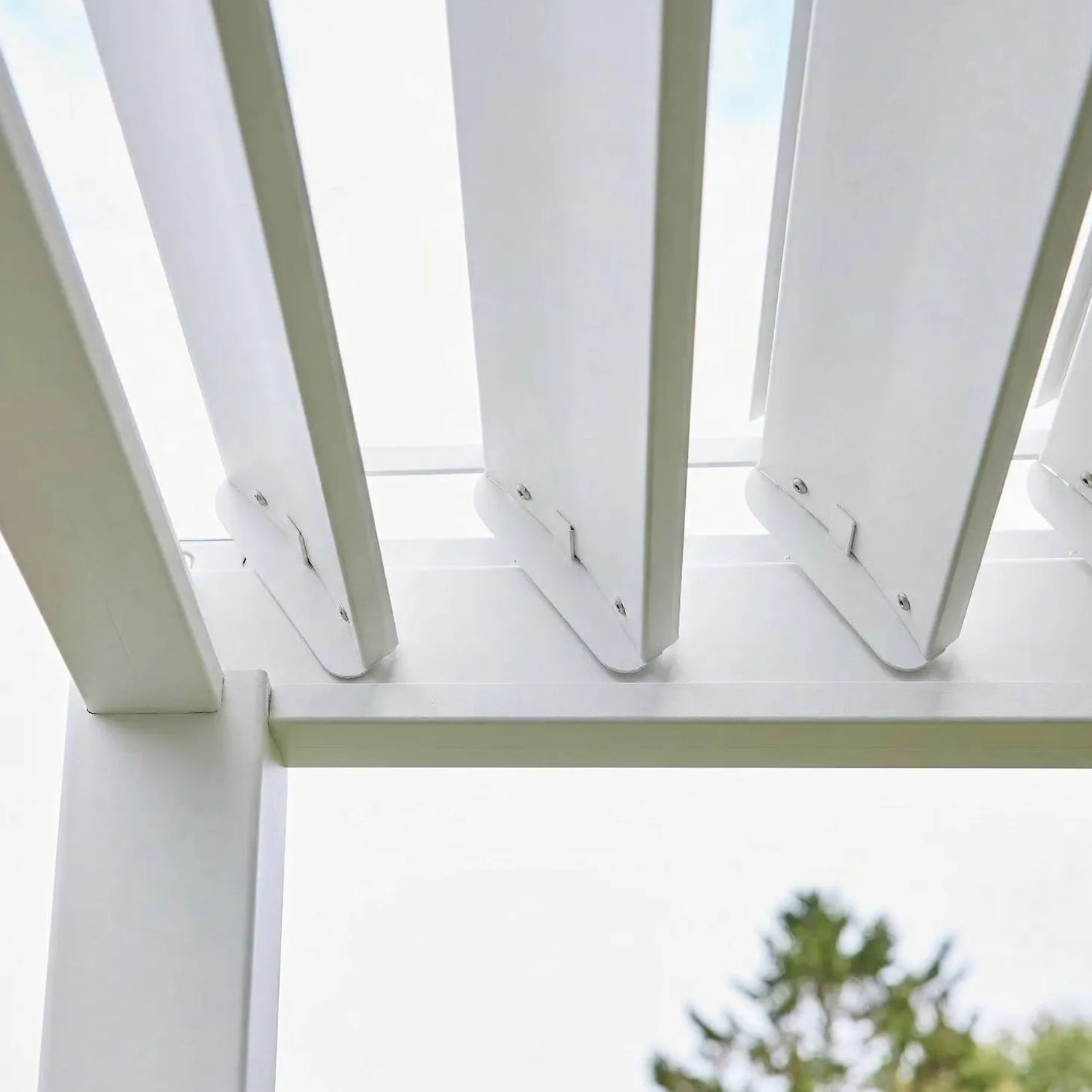 Louvered pergola aluminium 4 x 3m and 3 130cm louver panels