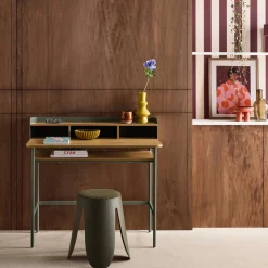 Metal desk with wood decor 3 niches