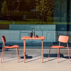 Metal garden table + 2 chairs