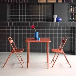 Metal garden table + 2 chairs