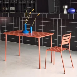 Metal garden table for 4 people