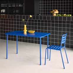 Metal garden table for 4 people