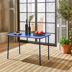 Metal garden table for 4 people