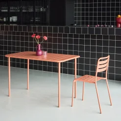 Metal garden table for 4 people