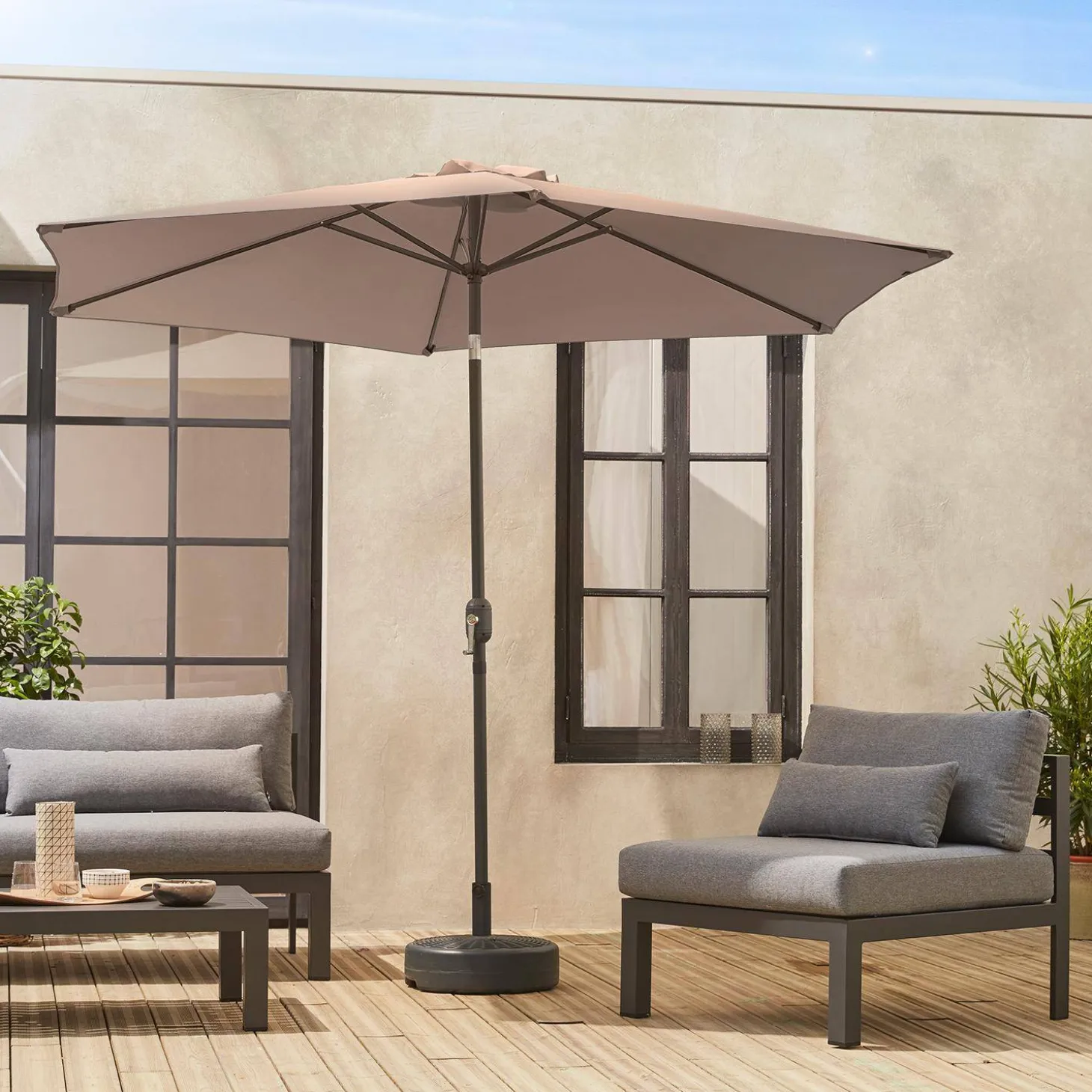 3m round centre pole parasol