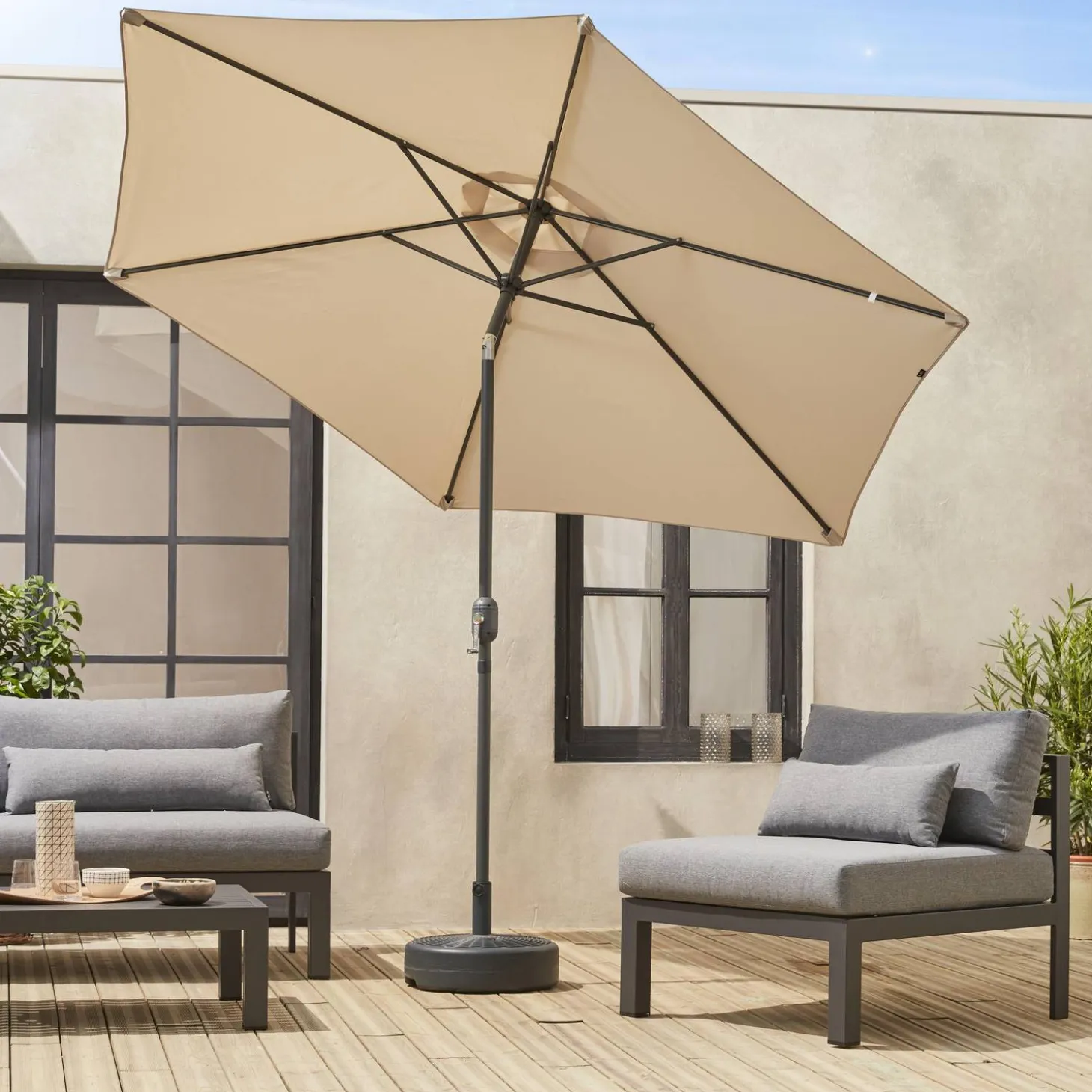 3m round centre pole parasol
