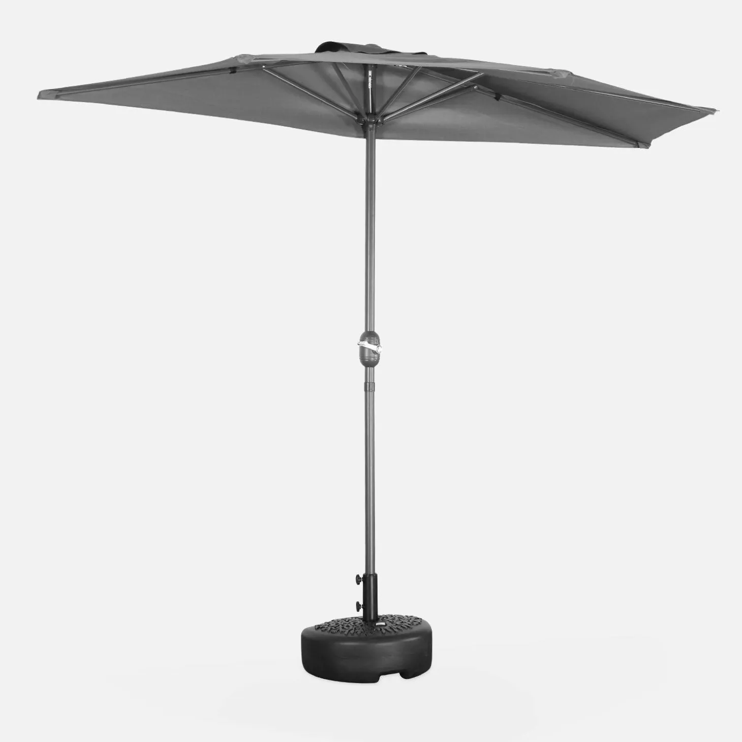 2.5m round half parasol for balcony