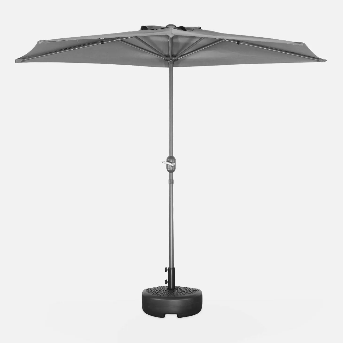 2.5m round half parasol for balcony