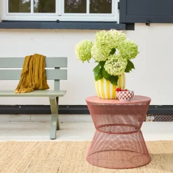 Outdoor side table steel mesh design