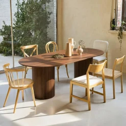 Oval dining table in rubberwood and oak veneer for 8 seats
