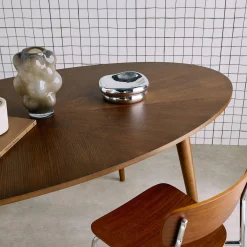 Oval dining table rubber wood and oak veneer 6 places