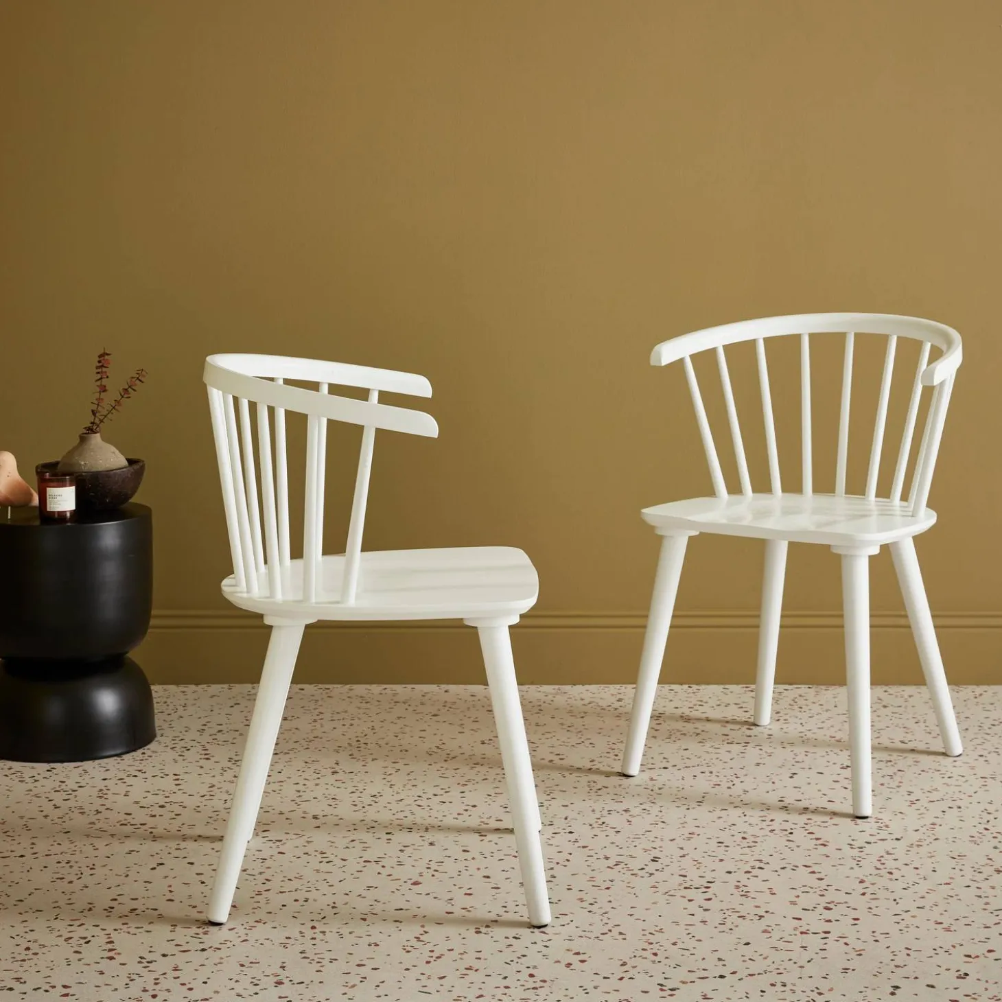 Pair of chairs in walnut wood and plywood