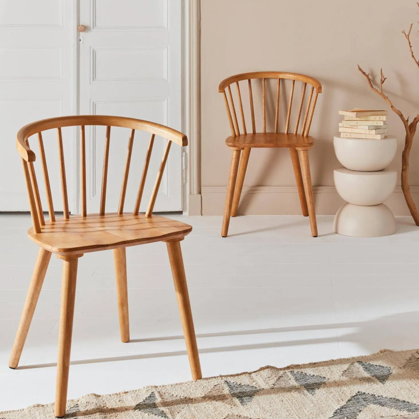 Pair of chairs in walnut wood and plywood