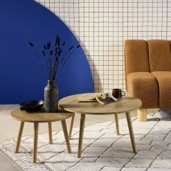 Pair of nesting coffee tables with wood effect