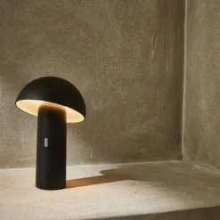 Portable indoor/outdoor cordless table lamp with adjustable head, 28 cm high